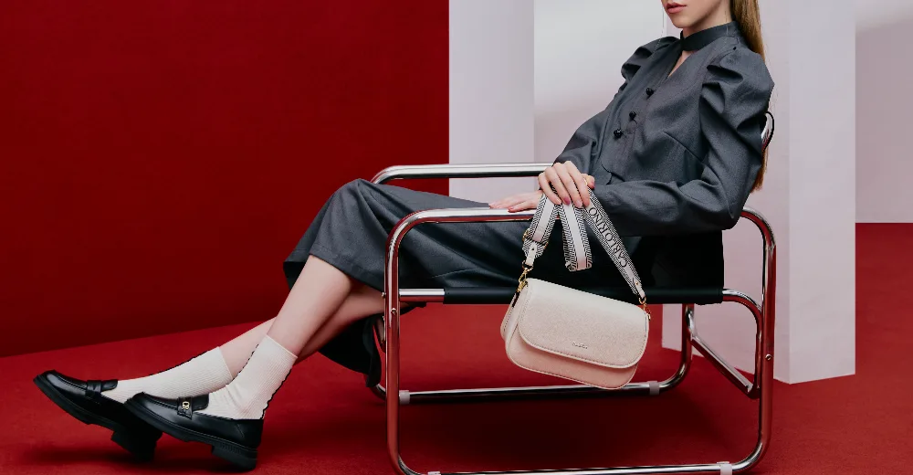 Smart Casual Bags fits for Women: Chic Outfit Ideas